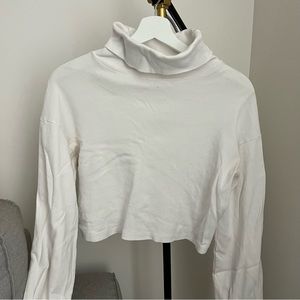 Brandy Melville cropped turtle neck